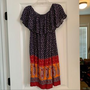 Beachlunchlounge / Off Shoulder (Or on!) dress.